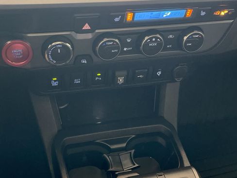 Certified 2023 Toyota Tacoma TRD Off-Road w/ TRD Premium Off Road Package AWD/4WD image 19