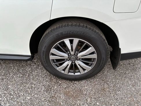 Used 2020 Nissan Pathfinder SL image 24