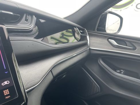 Used 2023 Jeep Grand Cherokee L Overland w/ Rear Seat Video Group I image 35