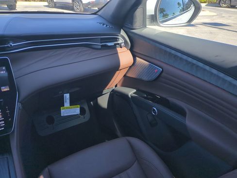 New 2026 Maserati Grecale Modena image 17