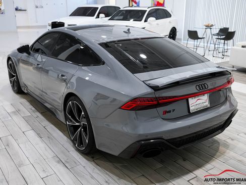 Used 2022 Audi RS 7 4.0T image 18