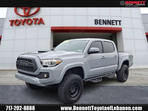 Used 2019 Toyota Tacoma TRD Sport w/ Four Season Floor Mat Package AWD/4WD image 1