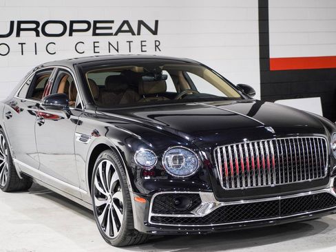 Used 2022 Bentley Flying Spur V8 image 29