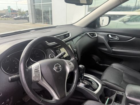 Used 2016 Nissan Rogue S AWD/4WD image 7