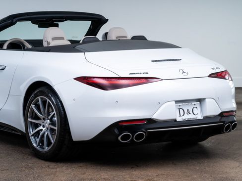 Used 2024 Mercedes-Benz SL 43 AMG image 7