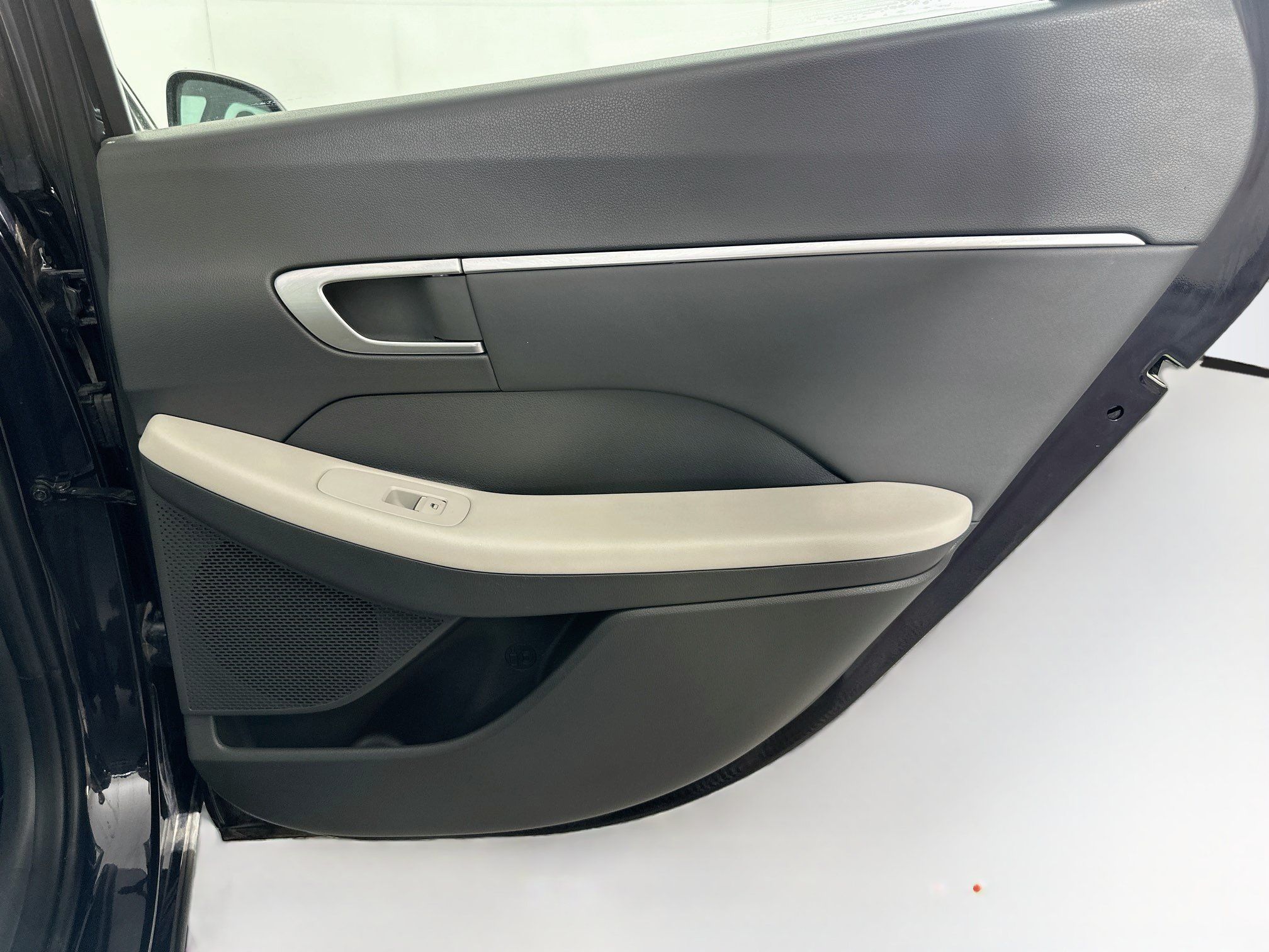 Used 2025 Hyundai Sonata SEL FWD image 28