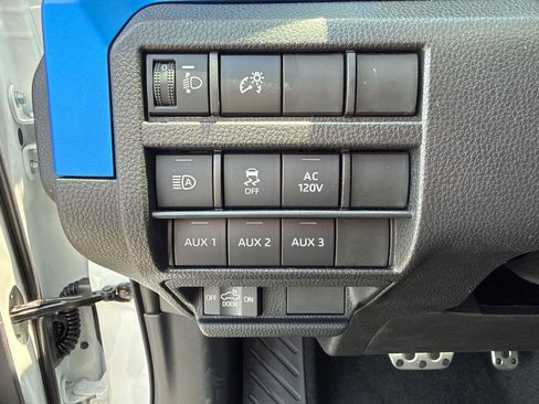 Used 2026 Toyota Tacoma TRD Sport w/ TRD Sport Upgrade Package AWD/4WD image 12