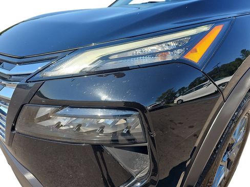 Used 2024 Nissan Rogue S FWD image 31