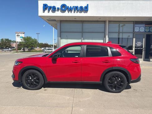 Used 2023 Honda HR-V Sport image 8
