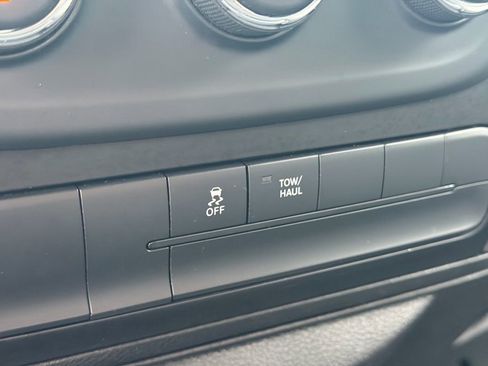 Used 2019 RAM 1500 Tradesman AWD/4WD image 16