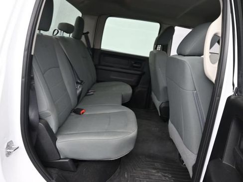 Used 2018 RAM 2500 Tradesman w/ Chrome Appearance Group AWD/4WD image 6