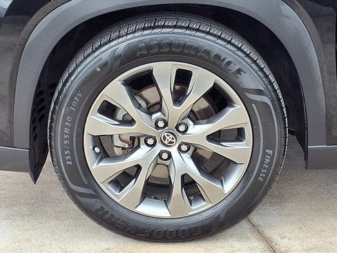 Used 2024 Toyota Grand Highlander Limited image 26