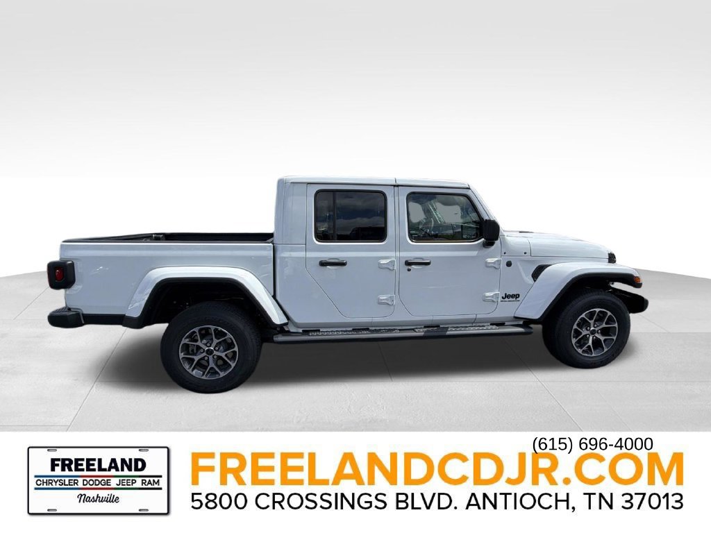 New 2026 Jeep Gladiator Sport AWD/4WD image 2