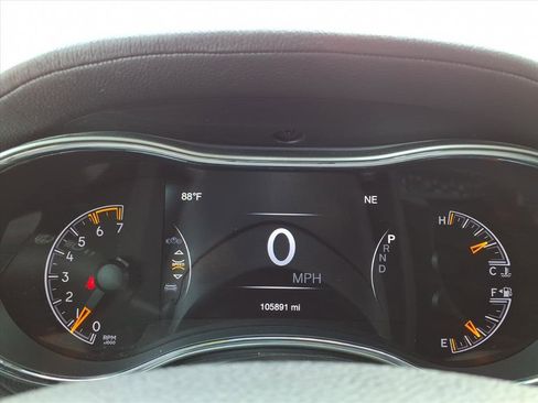 Used 2018 Jeep Grand Cherokee Limited image 25