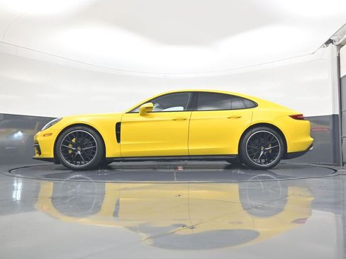 Used 2018 Porsche Panamera 4 image 10