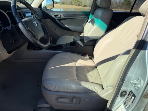 Used 2007 Toyota 4Runner Limited image 9