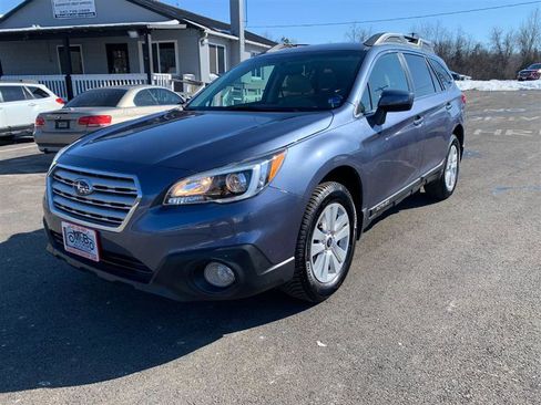 Used 2016 Subaru Outback 2.5i Premium image 12