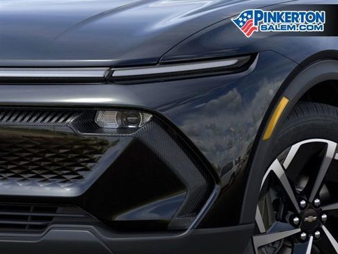 New 2026 Chevrolet Equinox EV LT image 10