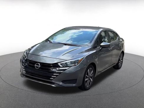 Used 2025 Nissan Versa SV FWD image 7