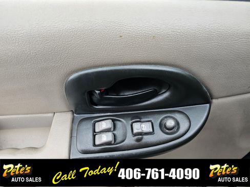 Used 2004 Pontiac Montana Extended w/ Climate Package image 17