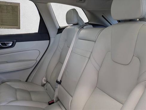 Used 2020 Volvo XC60 T5 Inscription w/ Protection Package Premier FWD image 24