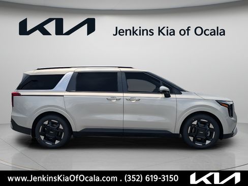 New 2026 Kia Carnival EX FWD image 2