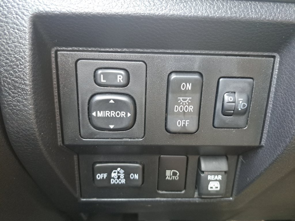 Used 2020 Toyota Tundra SR5 w/ SR5 Upgrade Package AWD/4WD image 27