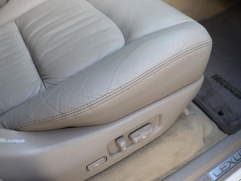 Used 2007 Lexus LX 470 4WD image 29