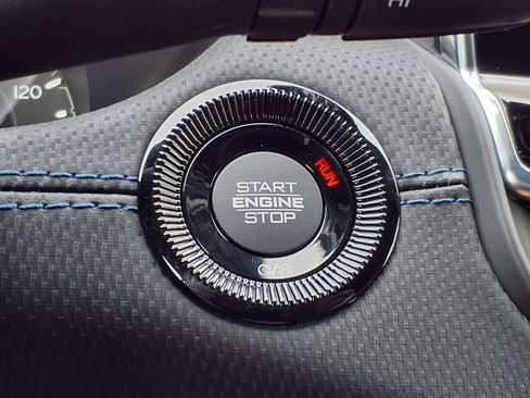 Used 2026 Jeep Compass Latitude image 20