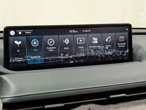 Used 2024 Genesis G80 image 37