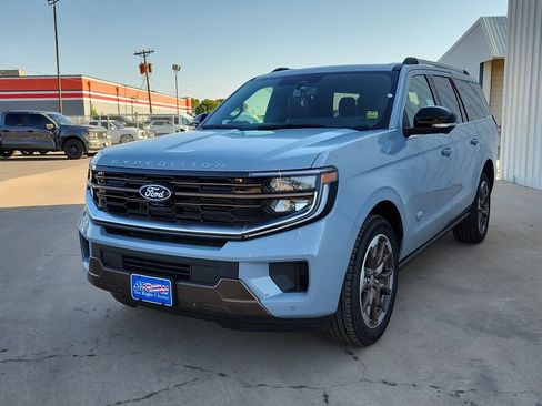 New 2027 Ford Expedition Max King Ranch RWD image 4