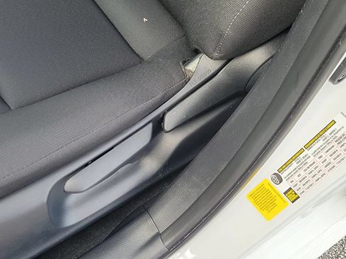 Used 2024 Toyota Corolla LE FWD image 17