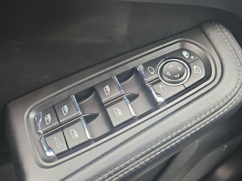 Used 2017 Porsche Macan S image 17