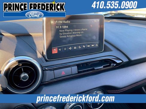 Used 2017 MAZDA MX-5 Miata RF Grand Touring image 6