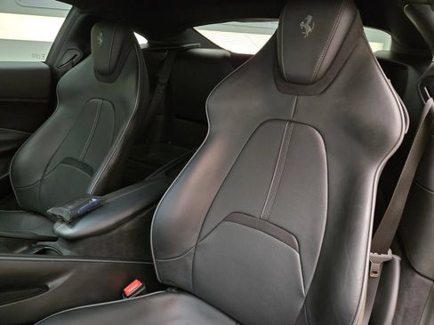 Used 2022 Ferrari Roma RWD image 34