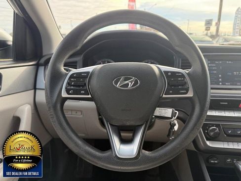 Used 2019 Hyundai Sonata SE image 16