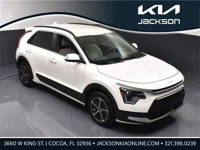 Certified 2025 Kia Niro EX