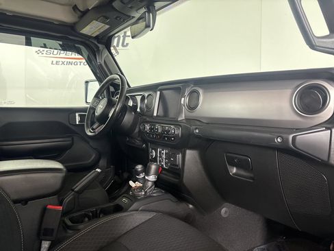 Used 2021 Jeep Gladiator Sport w/ Quick Order Package 24Q 80Th AWD/4WD image 32