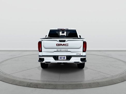 Used 2023 GMC Sierra 1500 AT4 w/ Technology Package AWD/4WD image 7