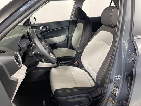 New 2026 Hyundai Venue SEL FWD image 12