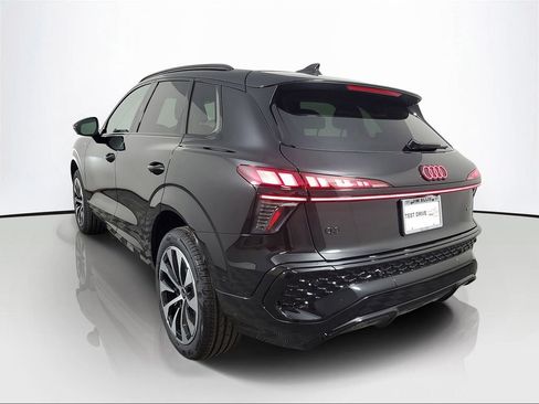 New 2026 Audi Q3 quattro 2.0T AWD/4WD image 4