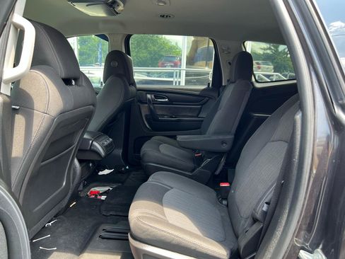 Used 2017 Chevrolet Traverse LT FWD image 12