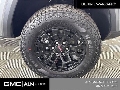 New 2026 GMC Canyon Elevation w/ Convenience Package image 14