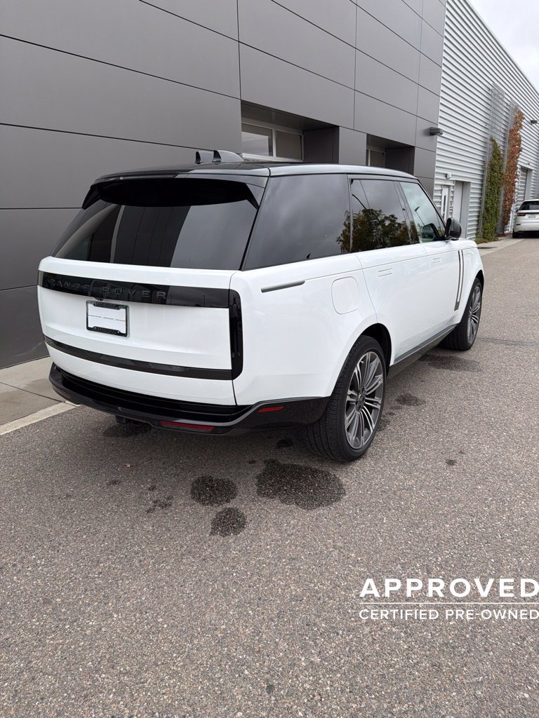 Used 2025 Land Rover Range Rover SE AWD/4WD image 7