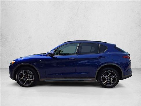 Used 2022 Alfa Romeo Stelvio Ti AWD/4WD image 9