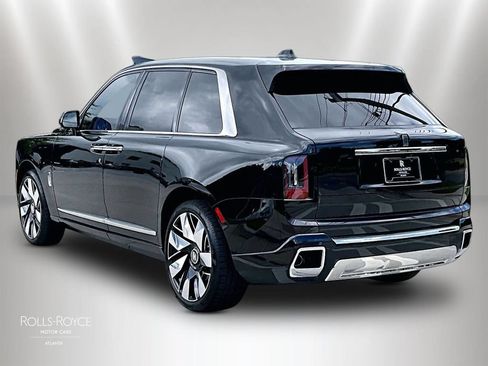 New 2026 Rolls-Royce Cullinan AWD/4WD image 3