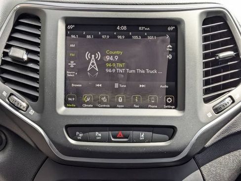 Used 2023 Jeep Cherokee Altitude Lux AWD/4WD image 15