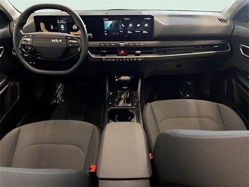 Used 2025 Kia K4 LXS image 17