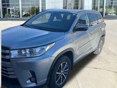 Used 2019 Toyota Highlander XLE w/ Protection Package #3 image 16