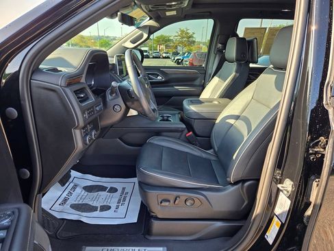 Used 2023 Chevrolet Tahoe Premier AWD/4WD image 17